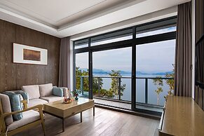 Bright QiandaoLake Resort