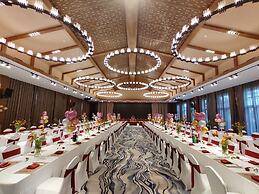 Bright QiandaoLake Resort