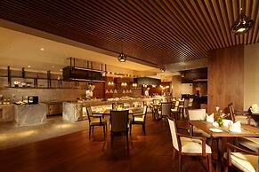 Bright QiandaoLake Resort