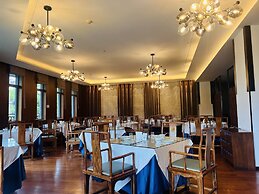 Bright QiandaoLake Resort