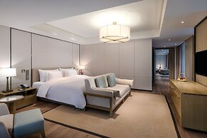 Bright QiandaoLake Resort