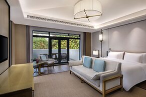 Bright QiandaoLake Resort