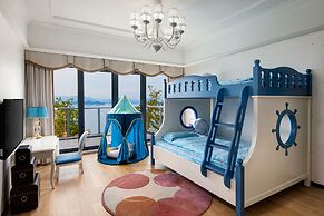 Bright QiandaoLake Resort