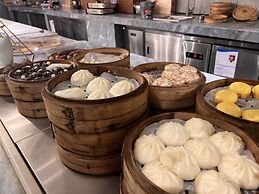 Bright QiandaoLake Resort