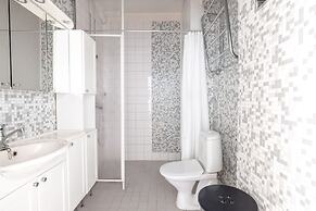 2ndhomes Bright 2BR Apartment