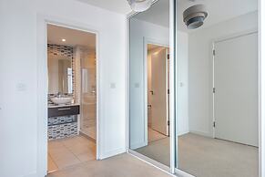 Brand new modern flat in Bermondsey