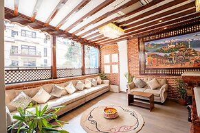 Airport Himalaya Boutique Hotel