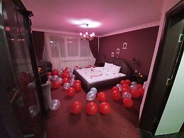 Rey Hotel & Restorant