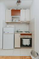 Sea view studio Tibor