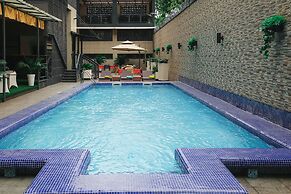 Platinum Cocotiers Hotel