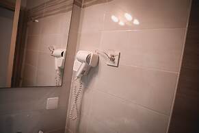 Platinum Cocotiers Hotel