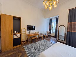 Kensington Laden Palas Buyukada