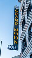 Grand Moon Hotel