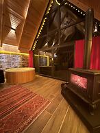 Aurora Suit Bungalov