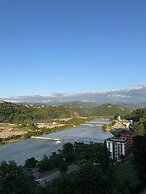 Aurora Suit Bungalov