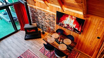 Aurora Suit Bungalov