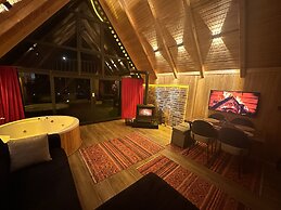 Aurora Suit Bungalov