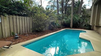 8 Surf Scoter at The Sea Pines Resort