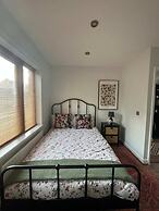 Inviting & Spacious 3BD Flat - Shadwell