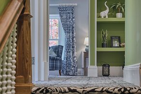 Hill House Country Estate - Princes Gate