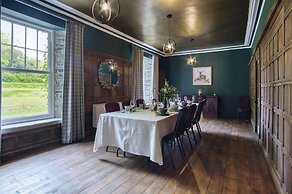 Hill House Country Estate - Princes Gate