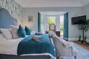 Hill House Country Estate - Princes Gate