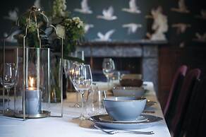 Hill House Country Estate - Princes Gate