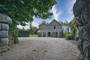 Hill House Country Estate - Princes Gate