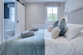 Hill House Country Estate - Princes Gate