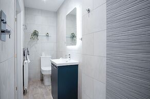 Hill House Country Estate - Princes Gate