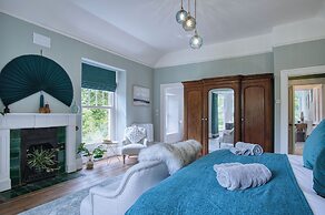 Hill House Country Estate - Princes Gate