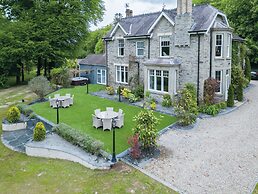 Hill House Country Estate - Princes Gate