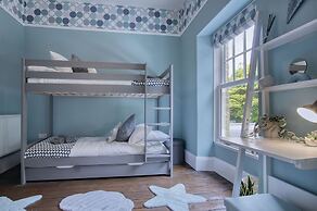 Hill House Country Estate - Princes Gate