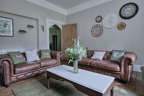 Hill House Country Estate - Princes Gate