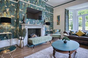 Hill House Country Estate - Princes Gate