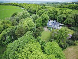 Hill House Country Estate - Princes Gate