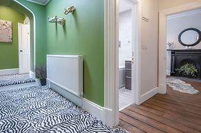 Hill House Country Estate - Princes Gate