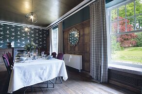 Hill House Country Estate - Princes Gate