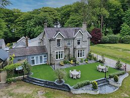 Hill House Country Estate - Princes Gate