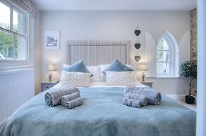 Hill House Country Estate - Princes Gate