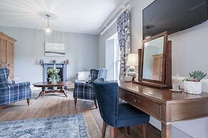 Hill House Country Estate - Princes Gate