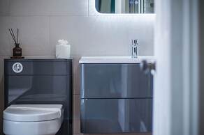 Hill House Country Estate - Princes Gate