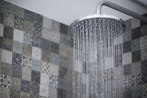 Hill House Country Estate - Princes Gate