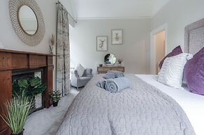 Hill House Country Estate - Princes Gate