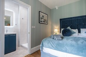 Hill House Country Estate - Princes Gate