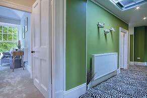 Hill House Country Estate - Princes Gate