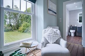 Hill House Country Estate - Princes Gate