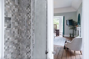 Hill House Country Estate - Princes Gate