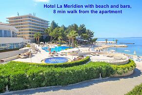 Apartment With Balcony, 5 min Walking to the Beach