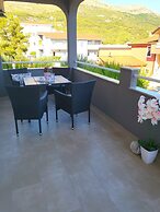 Apartment With Balcony, 5 min Walking to the Beach